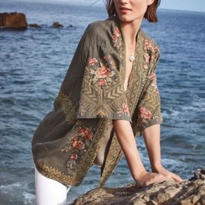 Johnny Was Rianne embroidered linen kimono with slit pockets